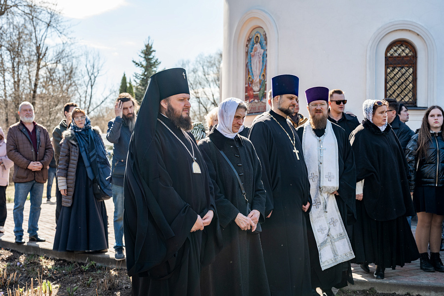 Божественная литургия и отпевание протоиерея Александра Ганабы в Троицком кафедральном соборе Подольска